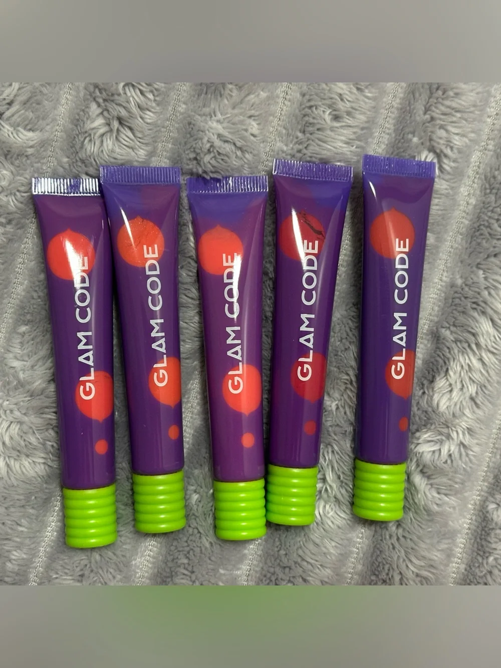 Glam code hydrating lip